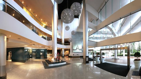 Sofitel Gold Coast Broadbeach - E Caravan Parks 10