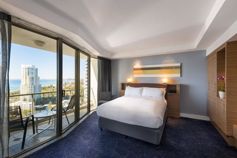 Sofitel Gold Coast Broadbeach - E Caravan Parks 8
