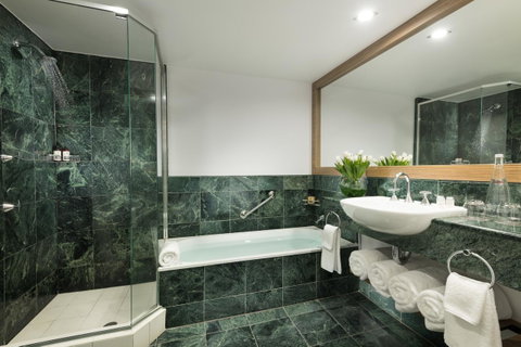 Sofitel Gold Coast Broadbeach - E Caravan Parks 2