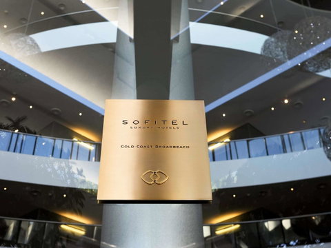 Sofitel Gold Coast Broadbeach - E Caravan Parks 12