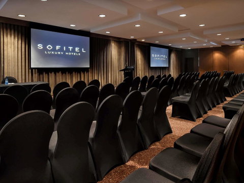 Sofitel Gold Coast Broadbeach - E Caravan Parks 38