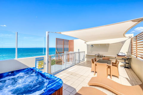 On The Beach Resort Bribie Island - E Caravan Parks 1