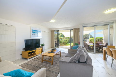 On The Beach Resort Bribie Island - E Caravan Parks 16