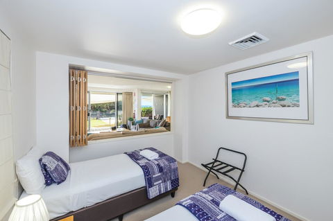 On The Beach Resort Bribie Island - E Caravan Parks 18