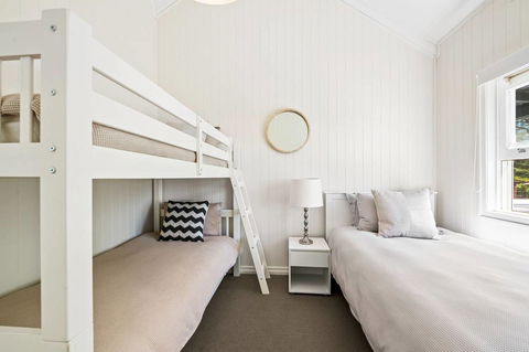 Hollow Tree Farm - E Caravan Parks 5
