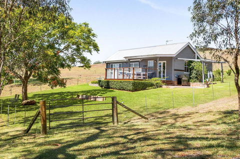 Hollow Tree Farm - E Caravan Parks 21