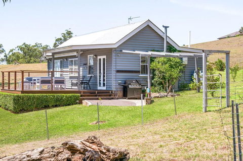 Hollow Tree Farm - E Caravan Parks 24