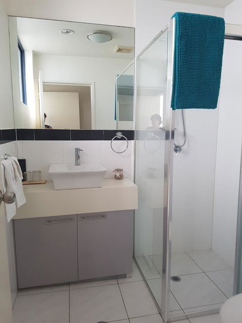 Sutton's Beach Unit - E Caravan Parks 11