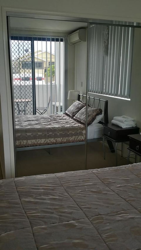 Sutton's Beach Unit - E Caravan Parks 9