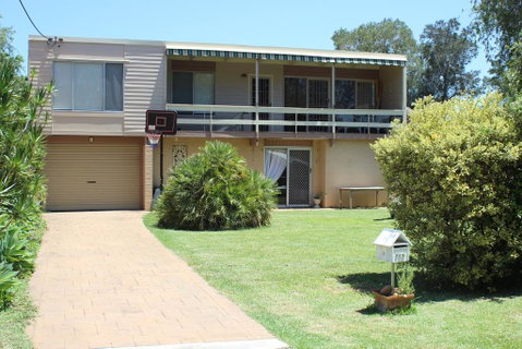 Waters Edge - E Caravan Parks 2