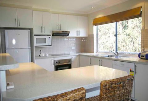 Waterview Luxury Apartments - E Caravan Parks 2