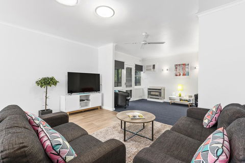 Wattle Grove Villa - E Caravan Parks 3