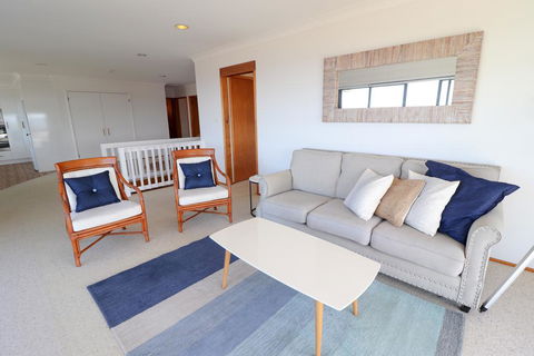 Waves @ Caves - E Caravan Parks 3