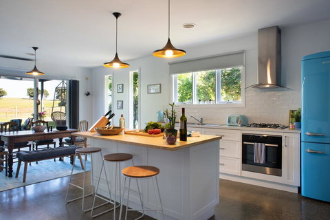 Wayward Cottage - E Caravan Parks 1