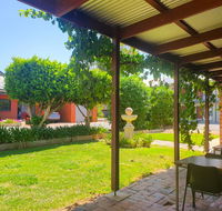 Wentworth Central Motor Inn - E Caravan Parks