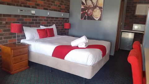 Wentworth Club Motel - E Caravan Parks 1