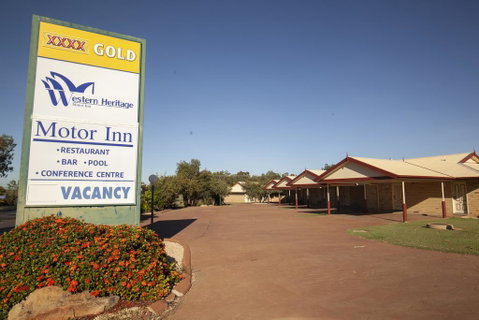 Western Heritage Motor Inn - E Caravan Parks 0