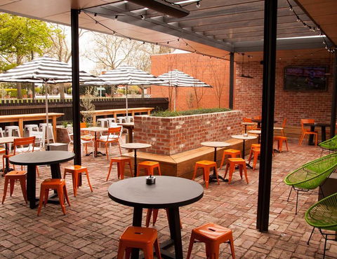 Western Hotel Ballarat - E Caravan Parks 2