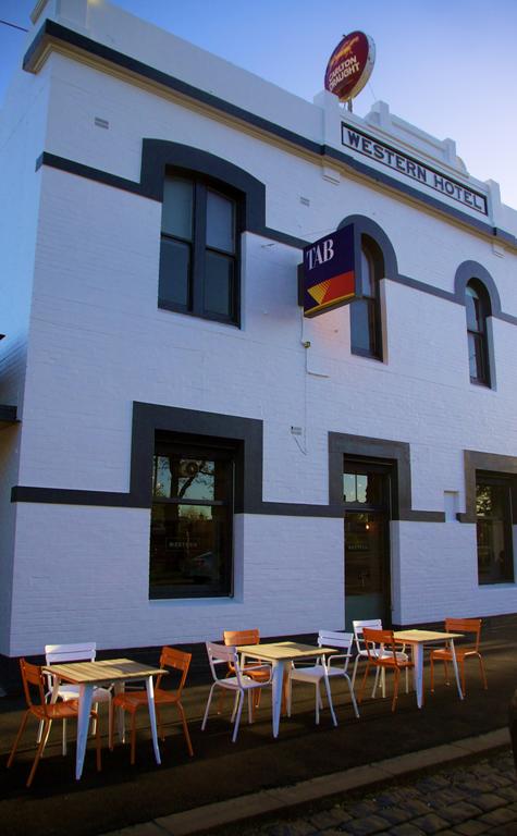 Western Hotel Ballarat - E Caravan Parks 3