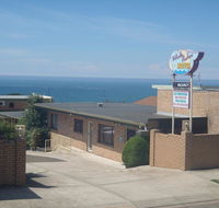Whale Fisher Motel - E Caravan Parks