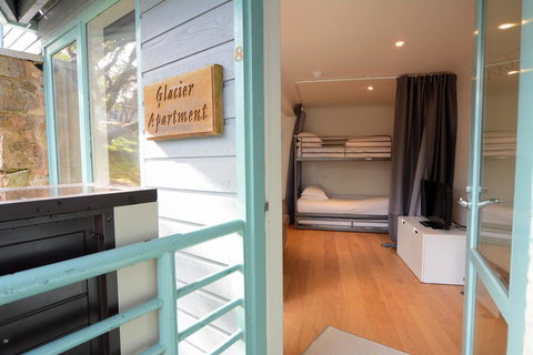 Whistler 8 Glacier - E Caravan Parks 2