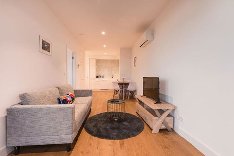 Whitehorse Tower Deluxe 1 Bedroom With View - E Caravan Parks 2