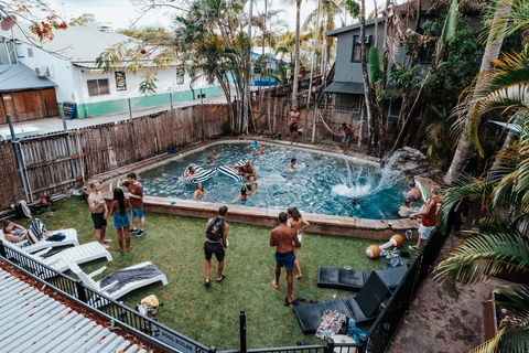 Why Not Backpackers - E Caravan Parks 0