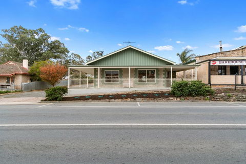 Williamstown Bed And Breakfast - E Caravan Parks 1