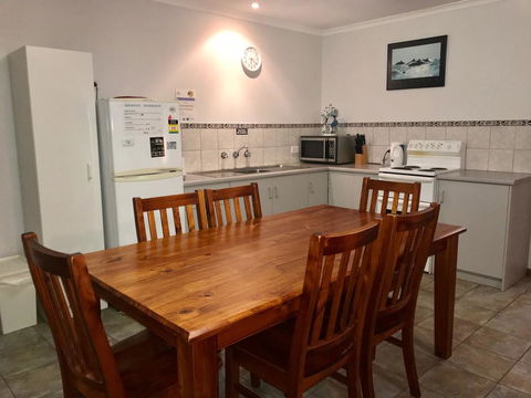 Wintersun Holiday Cottages - E Caravan Parks 2