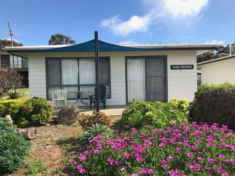 Wintersun Holiday Cottages - E Caravan Parks 1