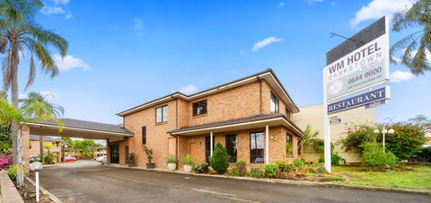 WM Hotel Bankstown - E Caravan Parks 1