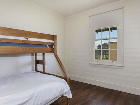 Yamba Pilot Cottage 2 - Pets Welcome - Close To Beach - E Caravan Parks 1