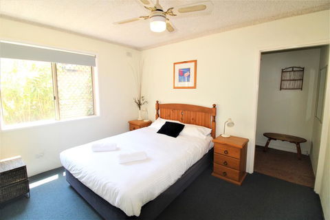 Yamba Towers 2 - E Caravan Parks 1