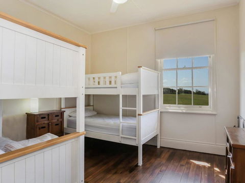 Yamba Pilot Cottage 1 - Pets Welcome - Close To Beach - E Caravan Parks 3
