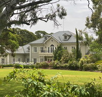Yatahlia Manor Luxury Homestay - E Caravan Parks