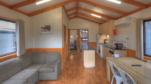 Yea Riverside Caravan Park - E Caravan Parks 2