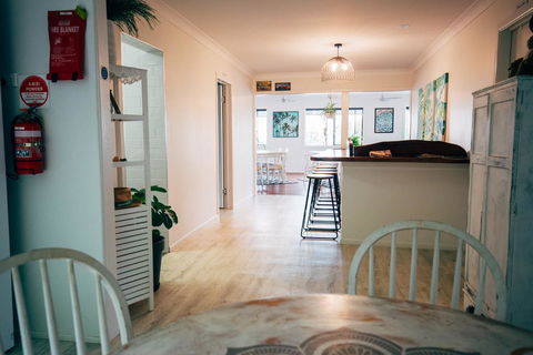Yeppoon Beachhouse - E Caravan Parks 1