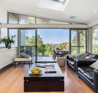 Your Luxury Escape - Vue from Here - E Caravan Parks