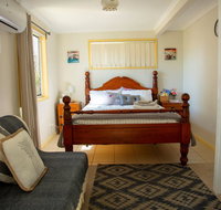 Zen Escape Guest House - E Caravan Parks