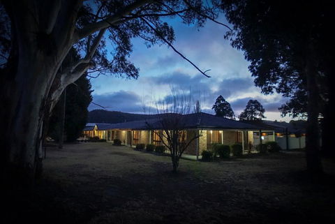 Zig Zag Motel - E Caravan Parks 3