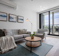 Modern City Comfy and warm AptParkvilleCarpark - E Caravan Parks