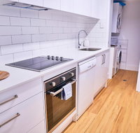 Bayview Beach Holiday Apartments - E Caravan Parks