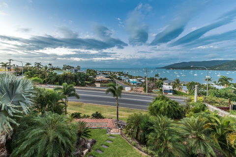 Hayman Views - E Caravan Parks 2