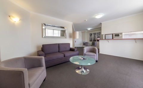 West End Central Apartments - E Caravan Parks 28