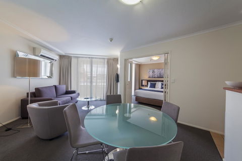 West End Central Apartments - E Caravan Parks 3