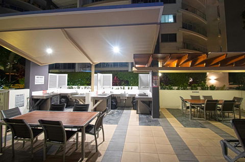 Trilogy Surfers Paradise - E Caravan Parks 16