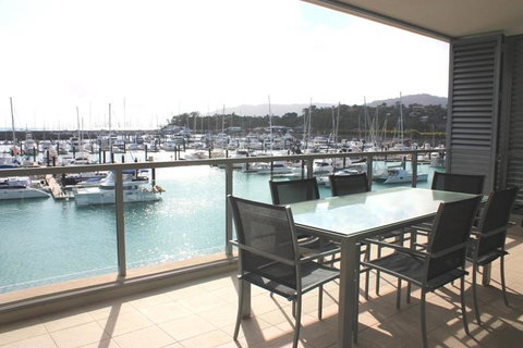 Private Seaview Apartment At Peninsula - Airlie Beach - E Caravan Parks 0