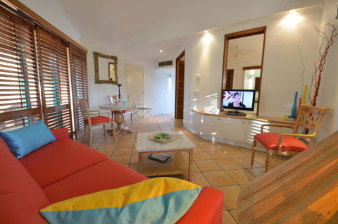 Martinique On Macrossan - E Caravan Parks 2