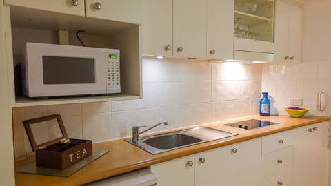 Martinique On Macrossan - E Caravan Parks 5