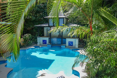 Martinique On Macrossan - E Caravan Parks 10